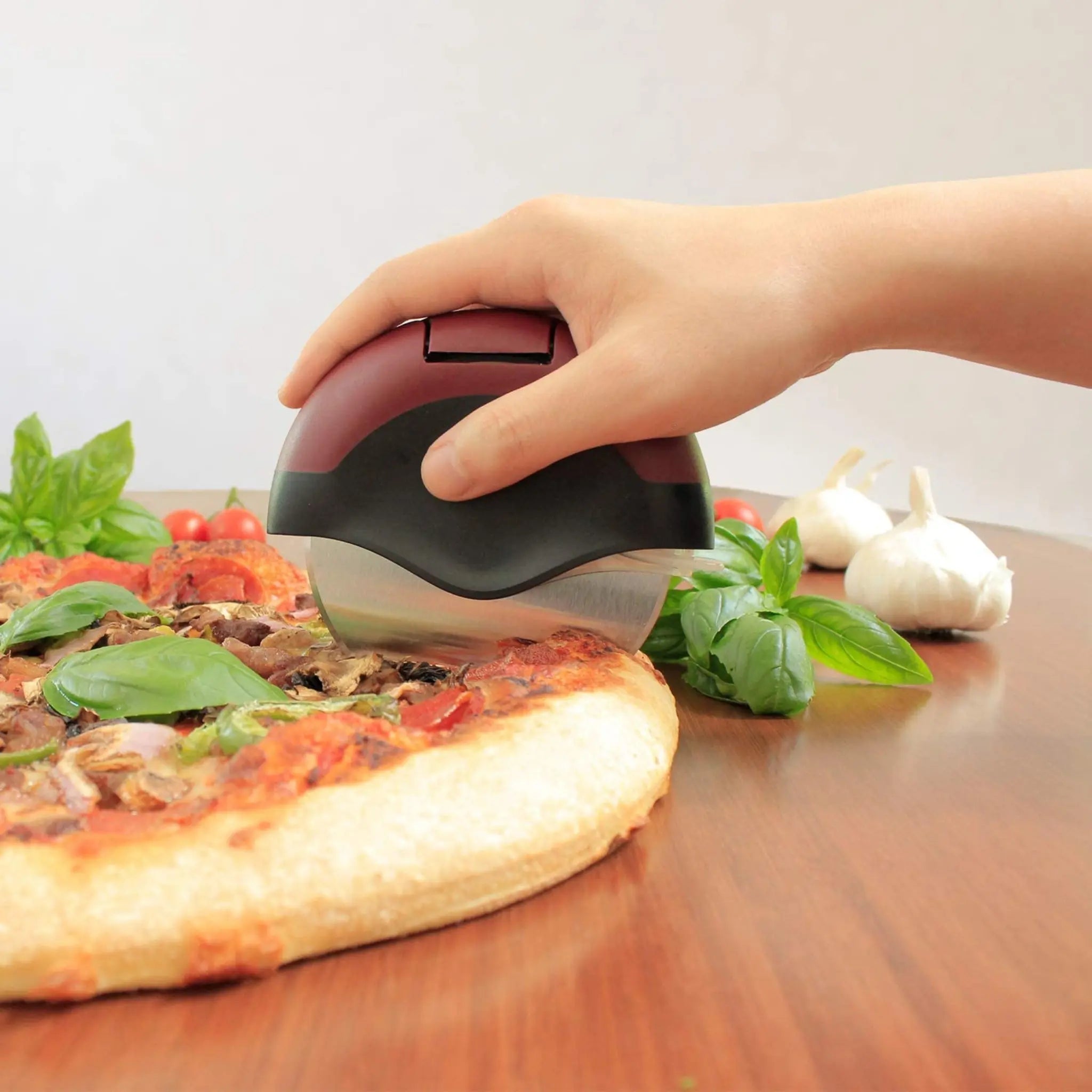 Aluminum Pizza Cutter - Pizza Wheel Cutter with Blade Guard - NovaHaven