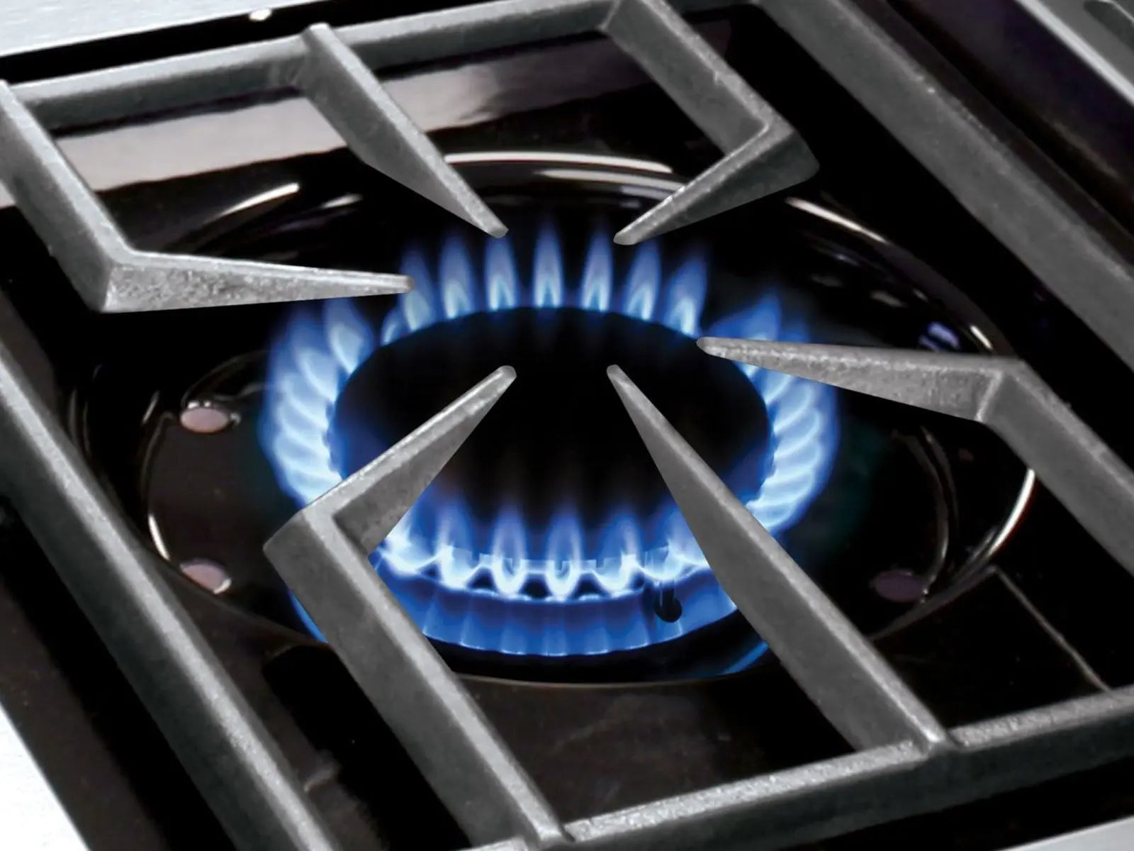 Broil King 9-Foot Outdoor Kitchen Island with Imperial S 590i 5-Burner Gas Grill, Rotisserie, Side Burner & Refrigerator Designing Backyards