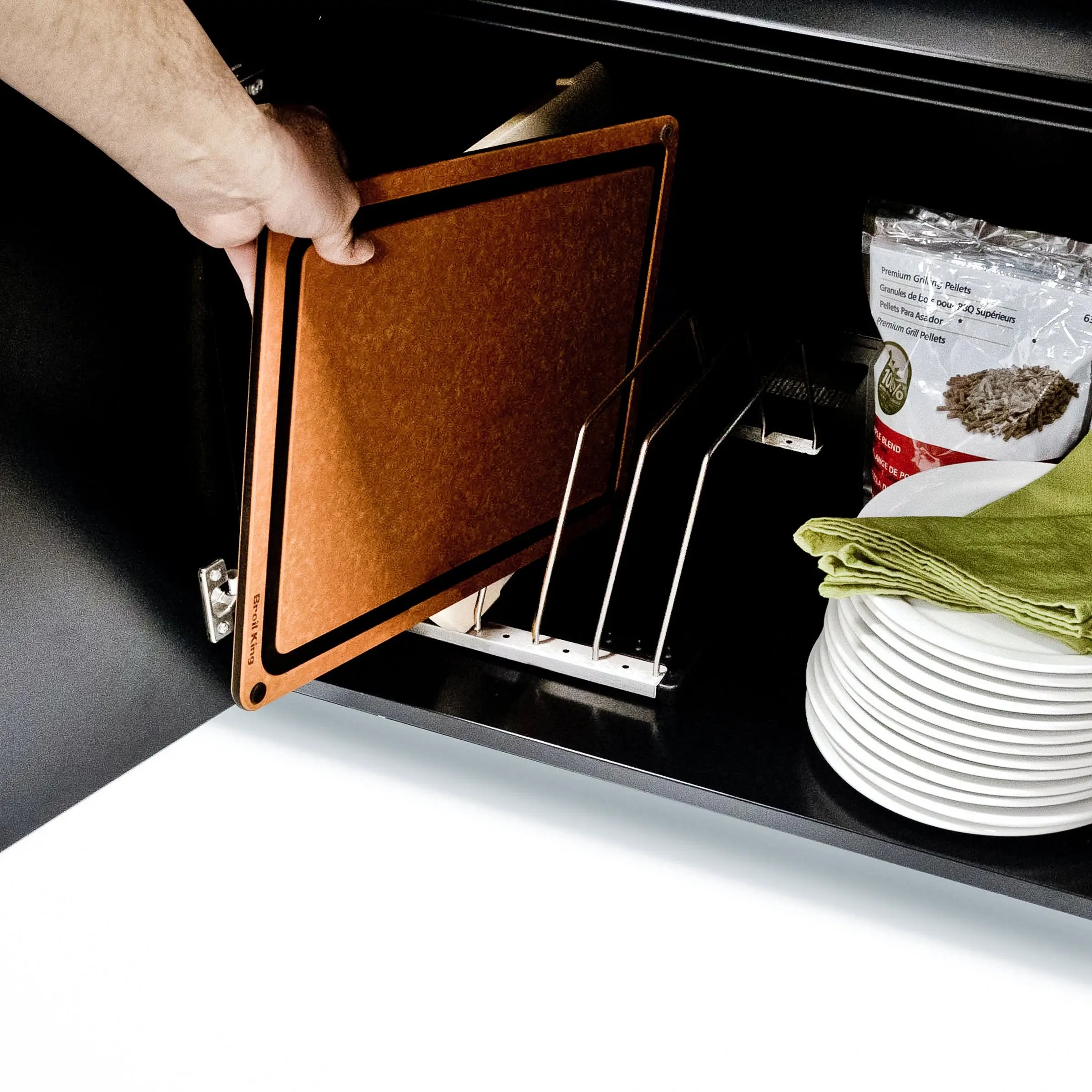 Broil King Baron 490i 4-Burner Gas Grill With Rotisserie & Side Burner - Shadow Broil King