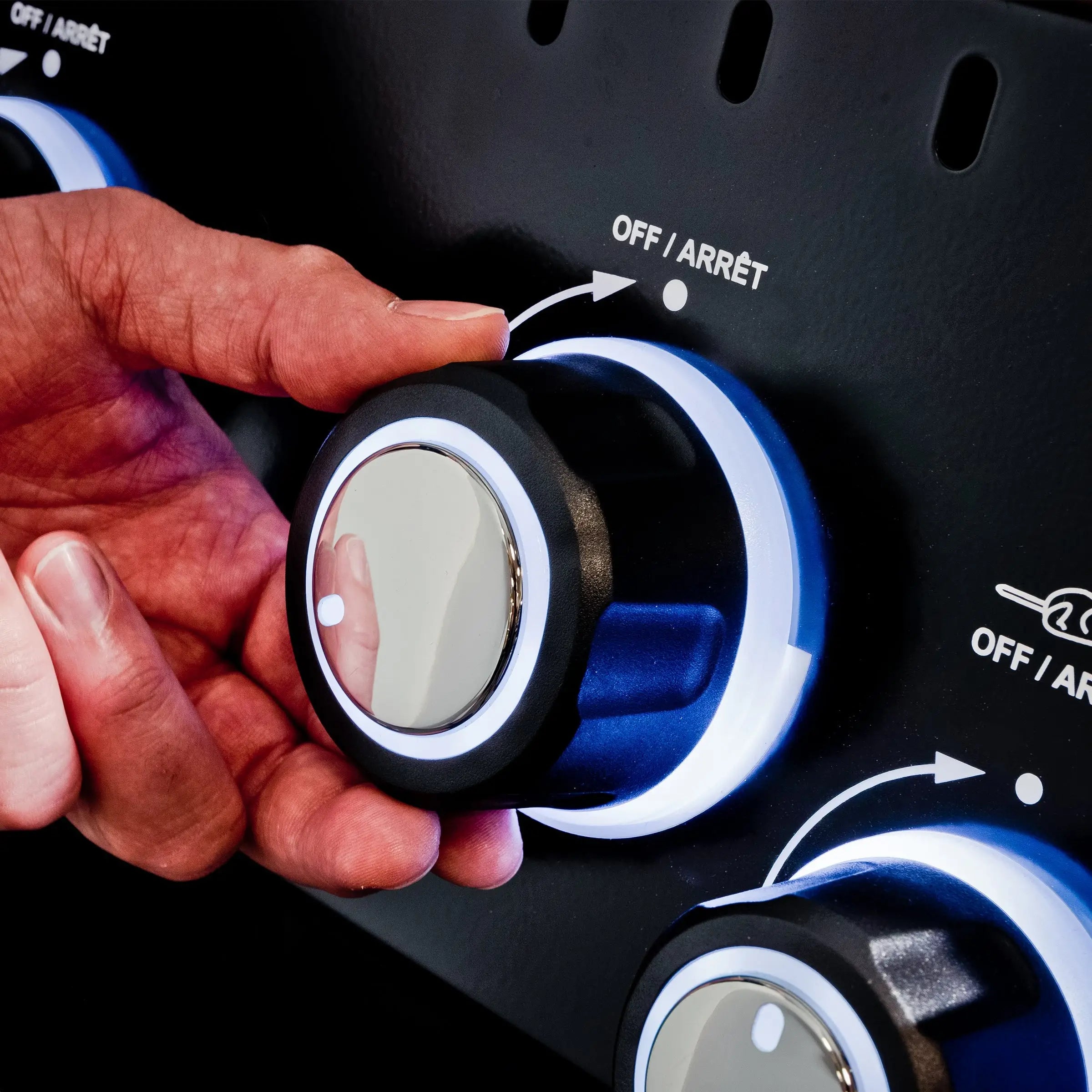 Broil King Baron 490i 4-Burner Gas Grill With Rotisserie & Side Burner - Shadow Broil King